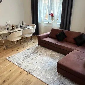 https://aa-living.vienna-besthotels.com