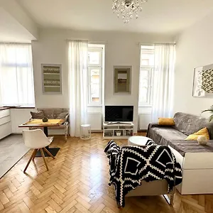 https://cozy-city-apartment-next-to-u3.vienna-besthotels.com