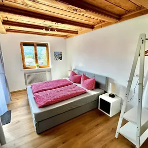 https://ferienwohnung-nebelhorn-1-4-gaste-inkl-netflix-und-garage.com-bavaria.com